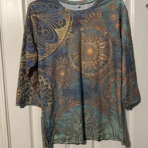 Item 81 NWOT Women Blouse Size L